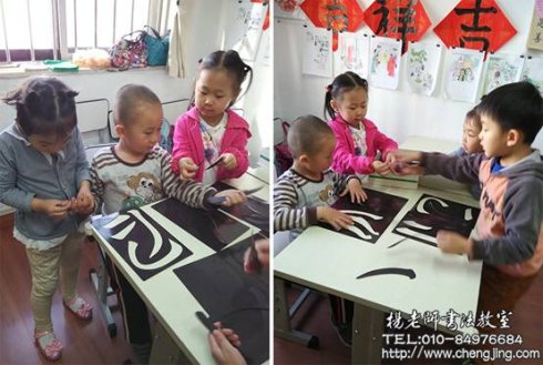   這位小同學今天是第一次來書法教室學習，在年齡上我們雖然比他大不了多少，但在我們心中，我們就是學長；照顧好比自己小的學弟就是我們應該做的。