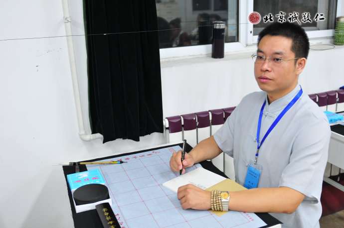 
配圖：認真專注地聽課